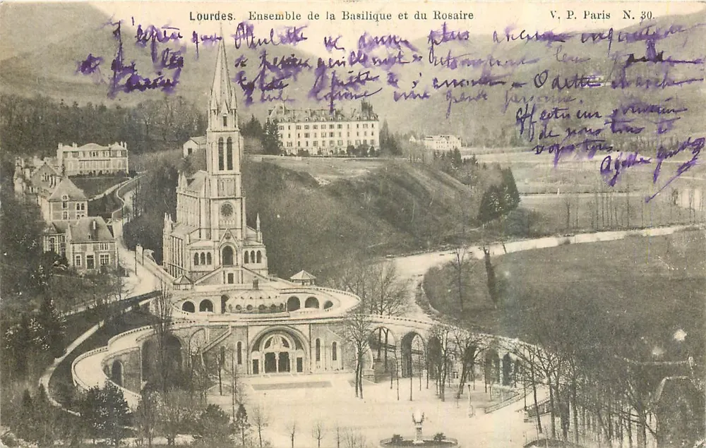 Lourdes. Ensemble de la Basilique et du Rosaire — V.P. Paris N. 30. - Recto