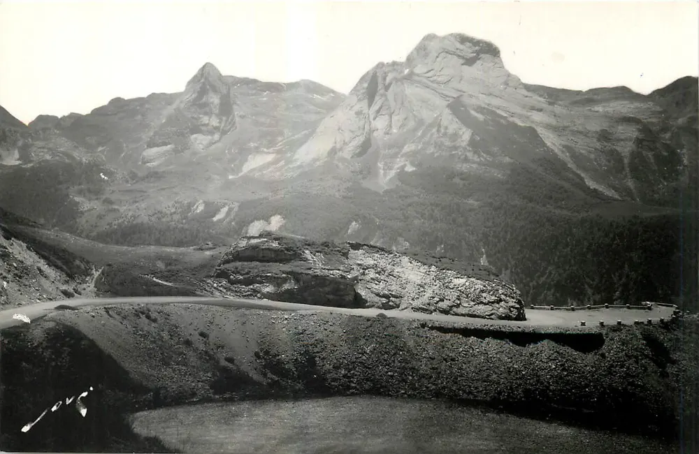 Col d'Aubisque — Aux Crêtes Blanches — Édit. JOVÉ, Pau B.P. - Vorderseite
