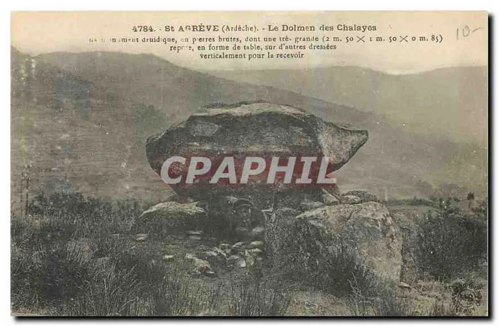 St AGRÈVE (Ardèche) — O Dolmen dos Chalayes — Edições de Arte Marguerit-Bramont-Puy - Frente