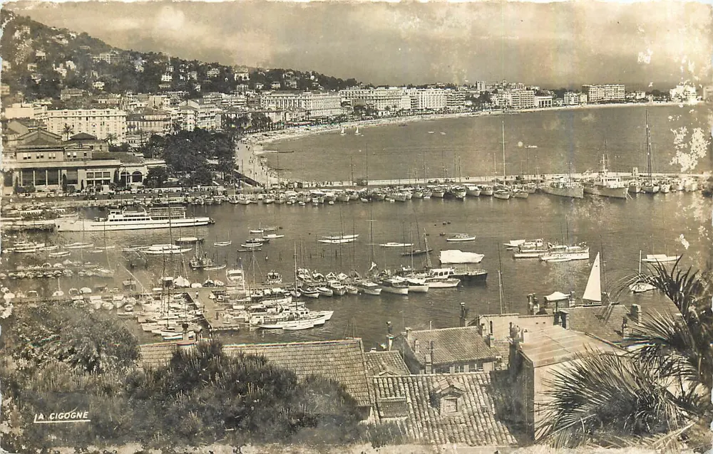 Cannes — Vue d'ensemble du Port et de la Croisette — Éditions de la Cigogne - Recto