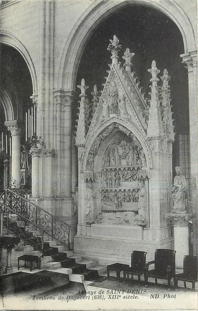 Túmulo de Dugobert (638) — Século XIII — Abadia de Saint-Denis — ND. Fot - Frente