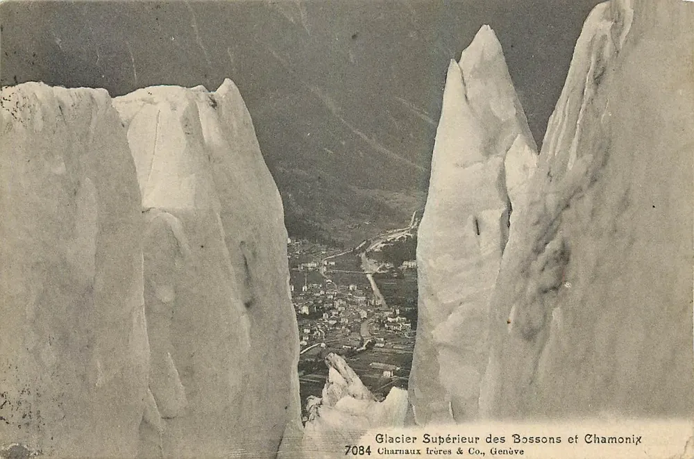 Glacier Supérieur des Bossons et Chamonix — vue enneigée avec village en contrebas — éditeur Charnaux frères & Co., Genève, n° 7084 - Frente