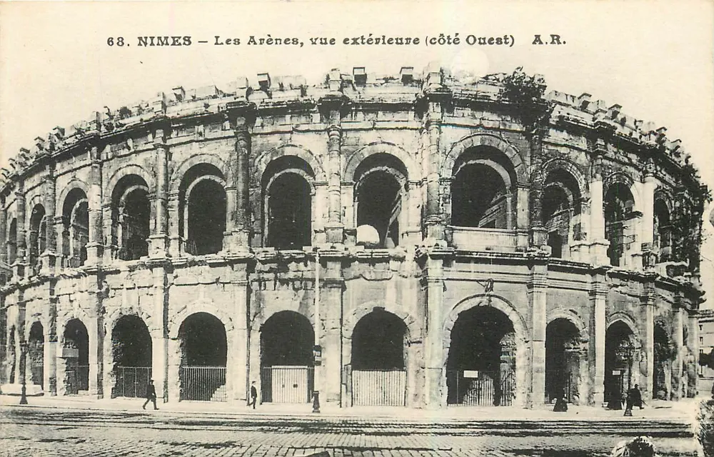 Nîmes — Die Arenen, äußere Ansicht (Westseite) — A.R. n°68 - Vorderseite