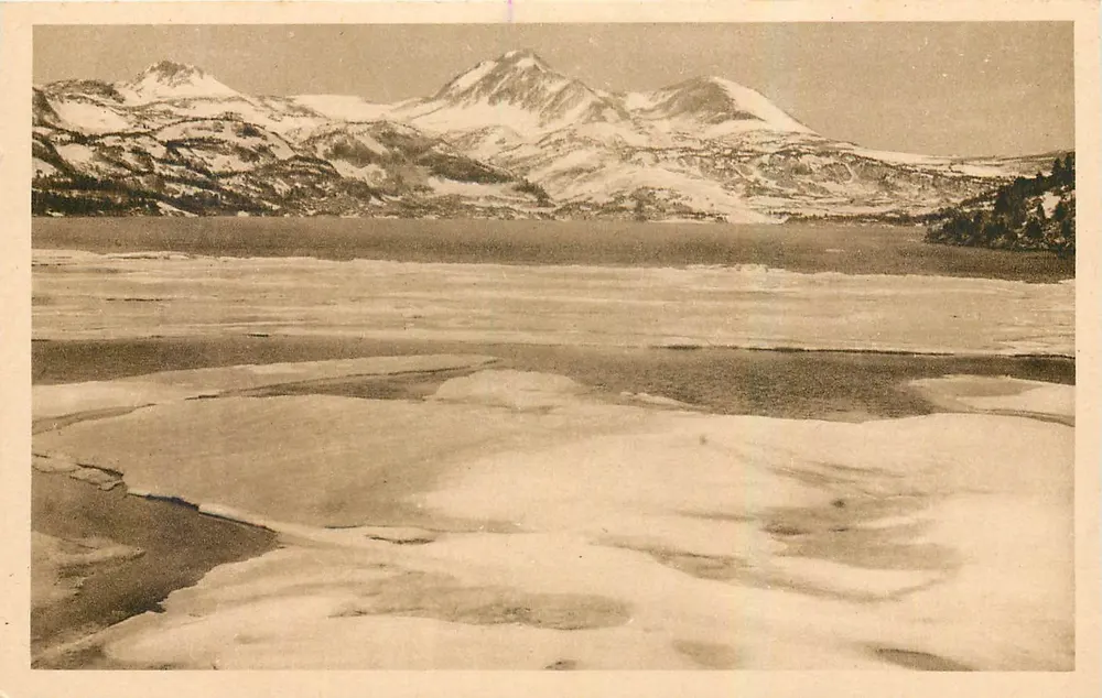 La Bouillouse (Pyrénées-Orientales) — Dégel de l'Etang et Pic Peric (alt. 2810 m.) — Édition Berdaguet, Vignaud et Cie - Perpignan - Recto