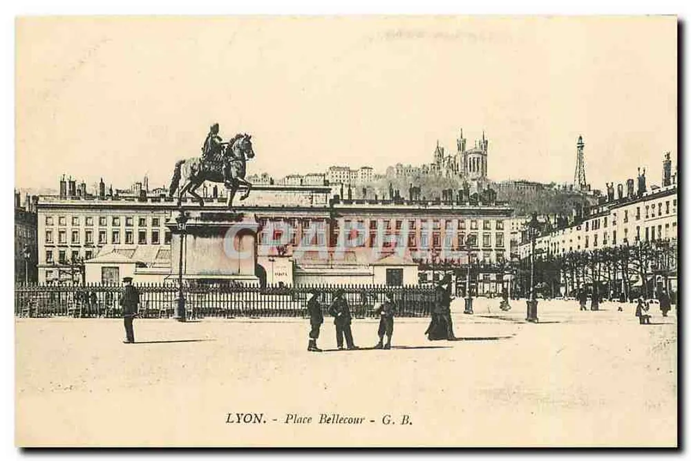 LYON - Place Bellecour - G.B. - Frente