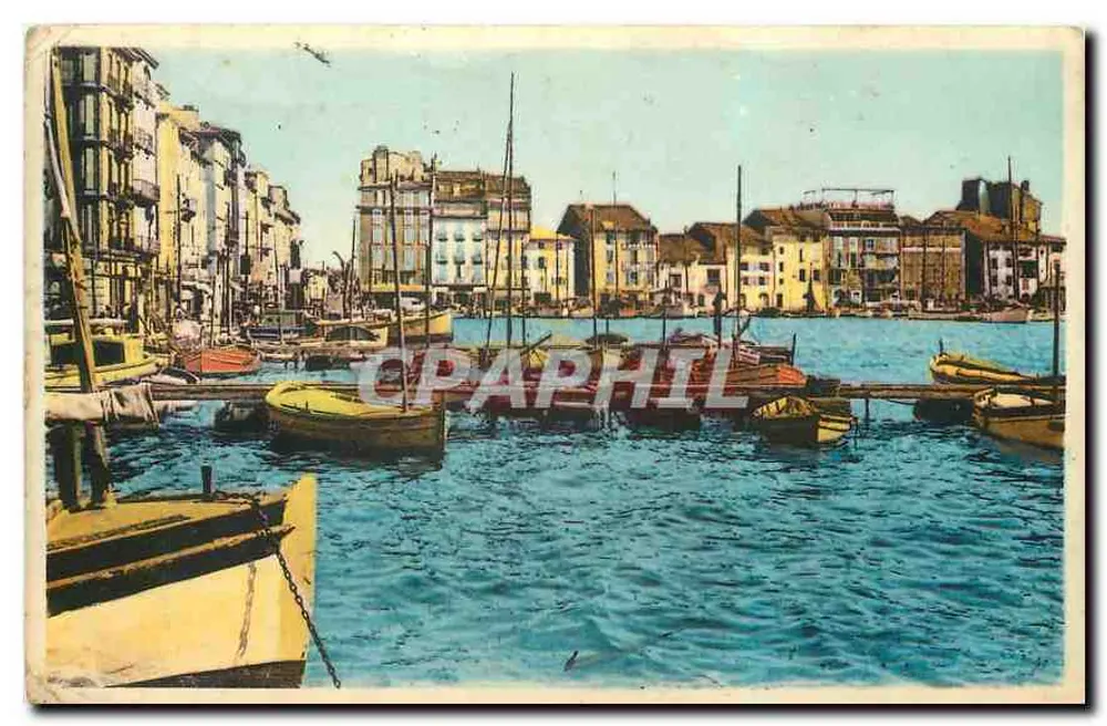 Toulon — Vue sur les Quais — Vaguenes Hotel - Recto