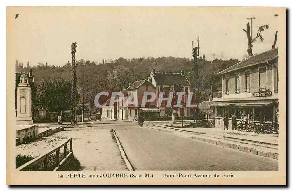 La FERTÉ-sous-JOUARRE (S.-et-M.) — Rond-Point Avenue de Paris - Vorderseite