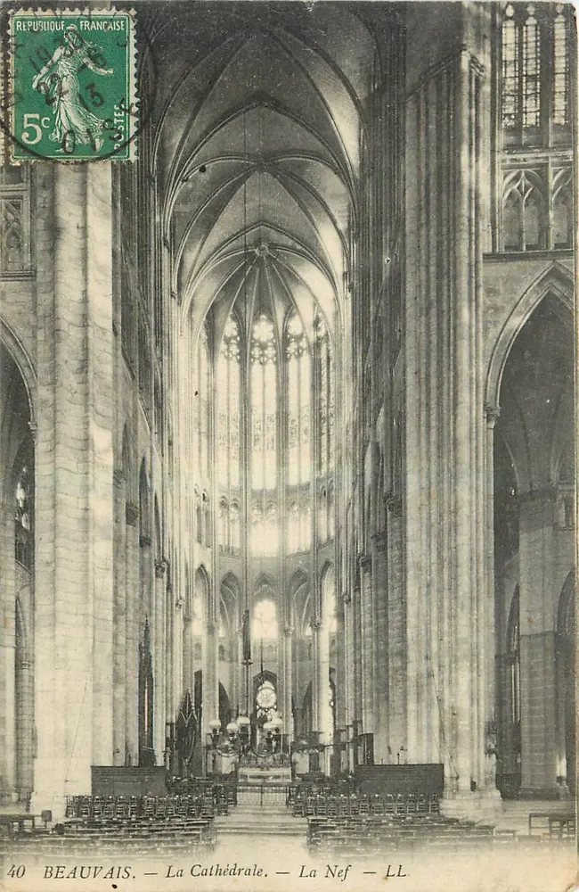 Beauvais — A Catedral — A Nave — LL — editor LL - Frente