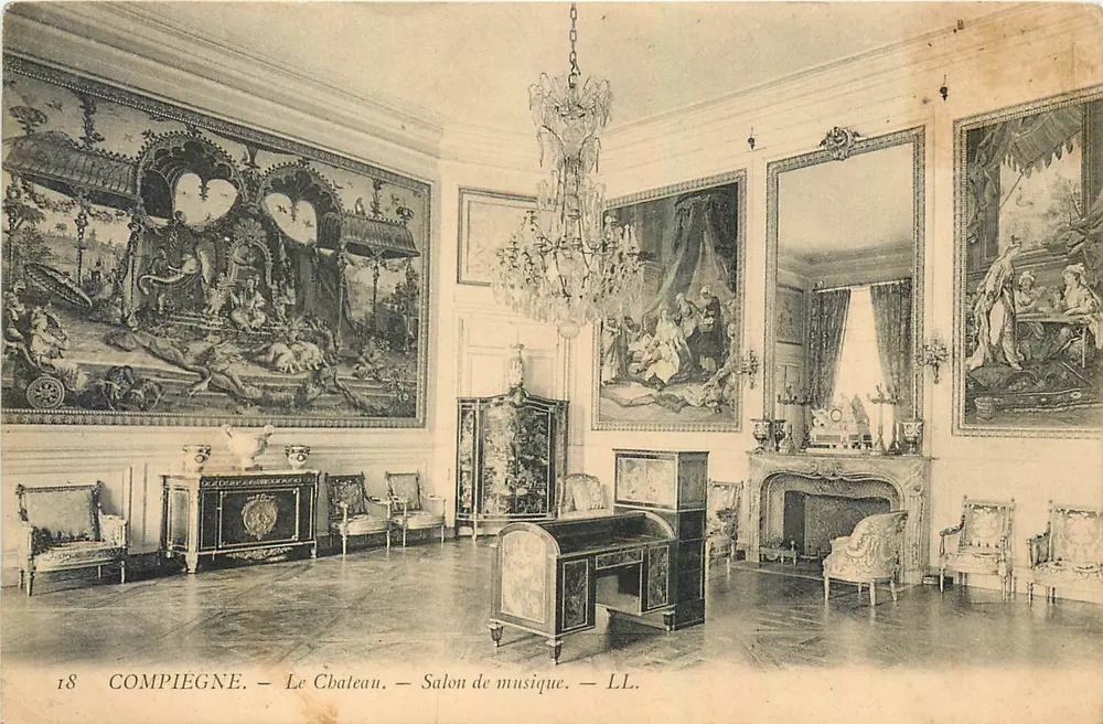 Compiègne — Il Castello — Salone della musica — LL. - Recto