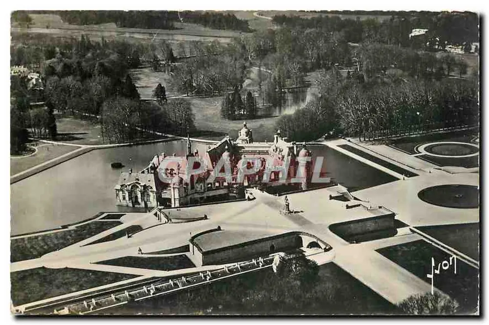 Chantilly — Vista aérea do Castelo — J. Vron - Frente