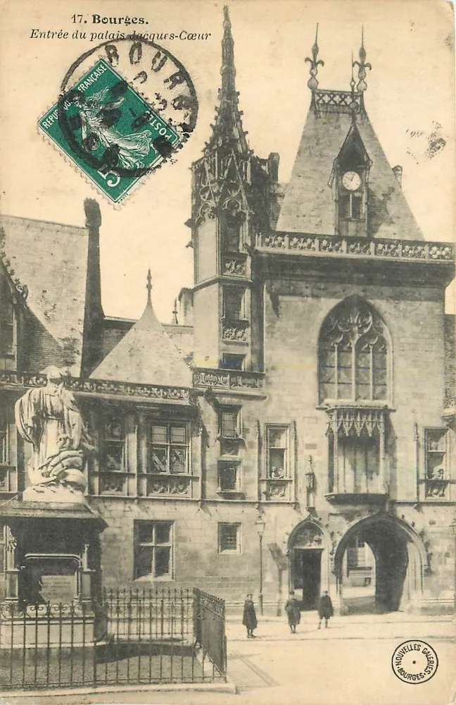 Bourges — Entrada do palácio Jacques-Cœur — Nouvelles Gasettes - Frente