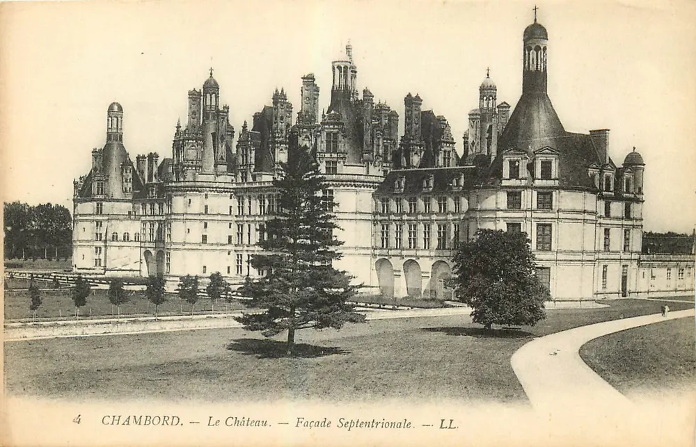Chambord — Le Château — Façade Septentrionale — LL. - Recto