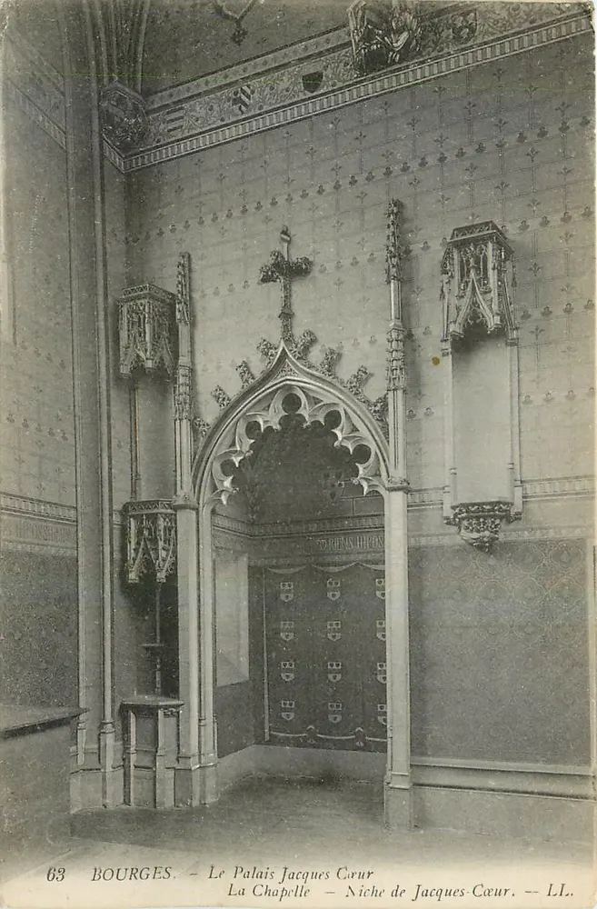 Bourges — Schloss Jacques-Cœur — Die Kapelle — Nische von Jacques-Cœur — LL. - Vorderseite