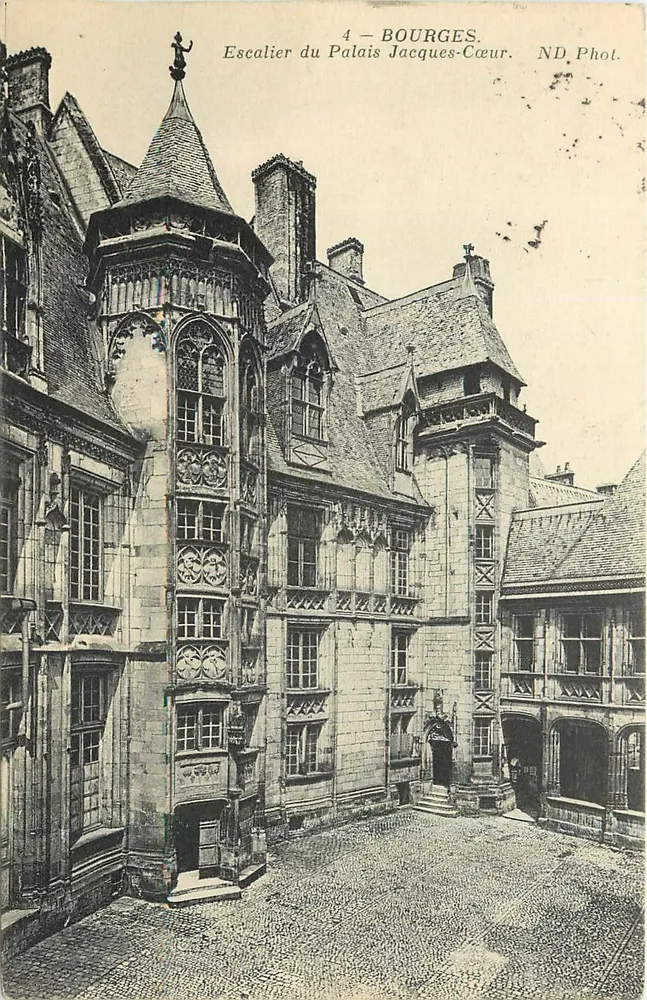 Schody Pałacu Jacques-Cœur — Bourges — ND. Fot. - Awers