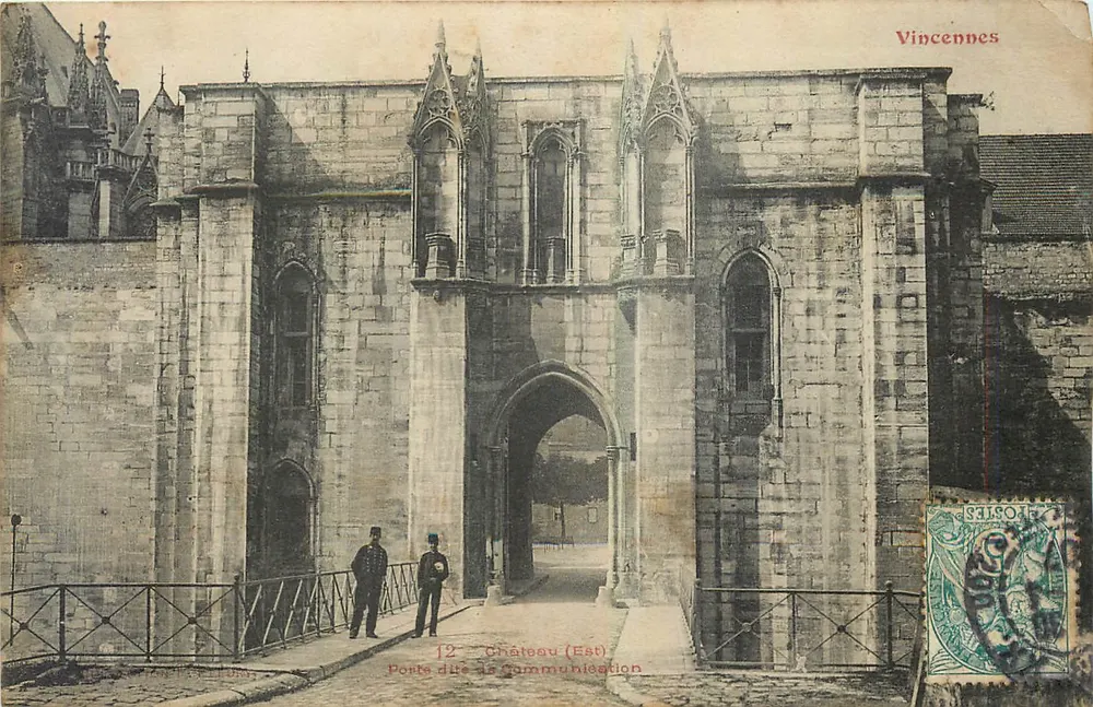 Porta do Castelo (Leste) — Vincennes — Editor: P. L. Dufour, n°12 - Frente