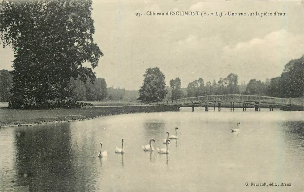Château d'ESCLIMONT (E.-et L.) — Vue sur la pièce d'eau — G. Foucault, édit., Dreux - Recto