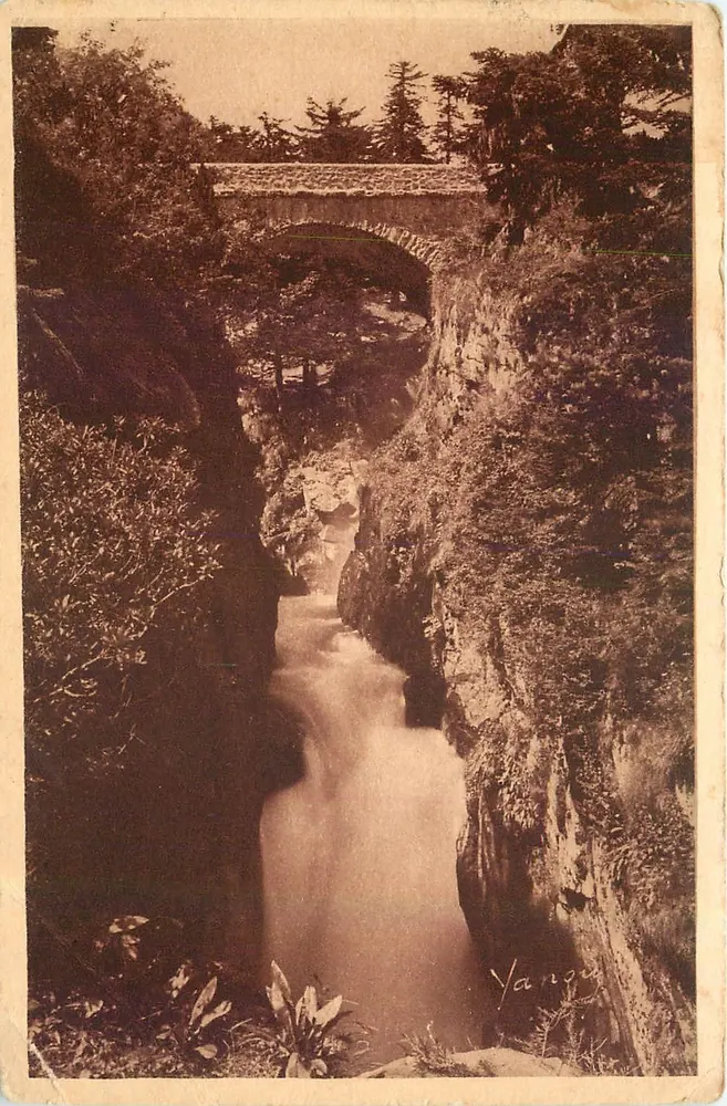O Ponte da Espanha — Cauterets (alt. 1.496 m.) — editor desconhecido, n° 125 - Frente