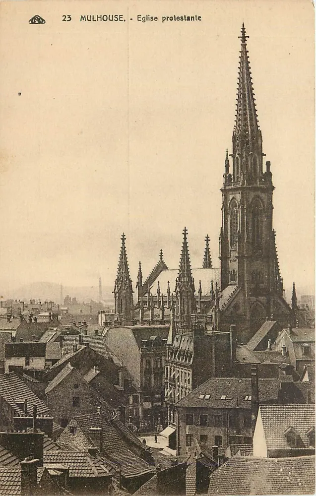 Mulhouse - Igreja protestante — vista aérea — n° 23 - Frente