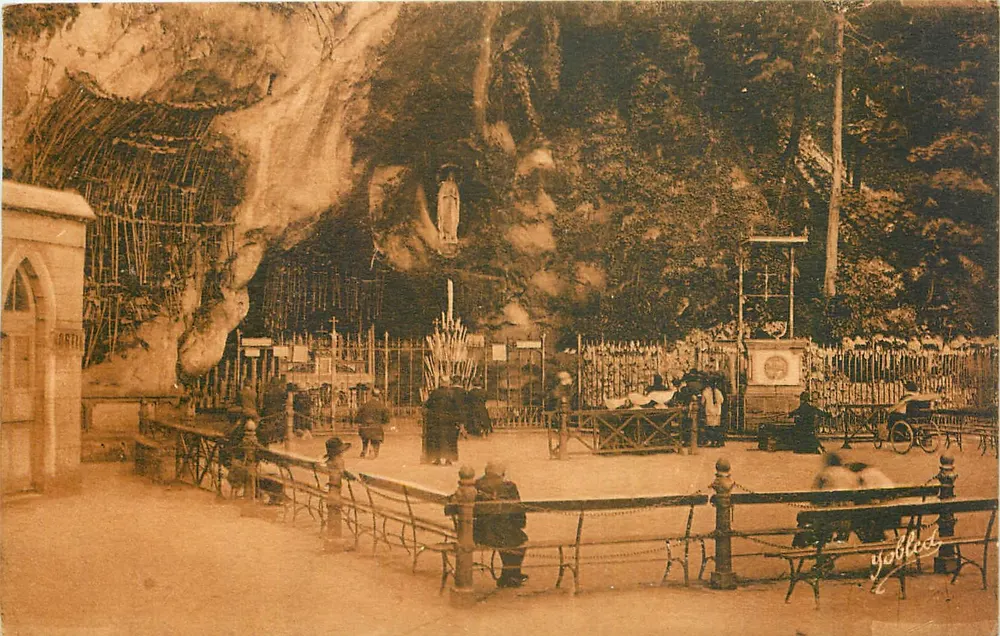 Lourdes (Hrs-Pyr.) - A Gruta — Fototipia Marcel Dalboy, Bordeaux - Frente