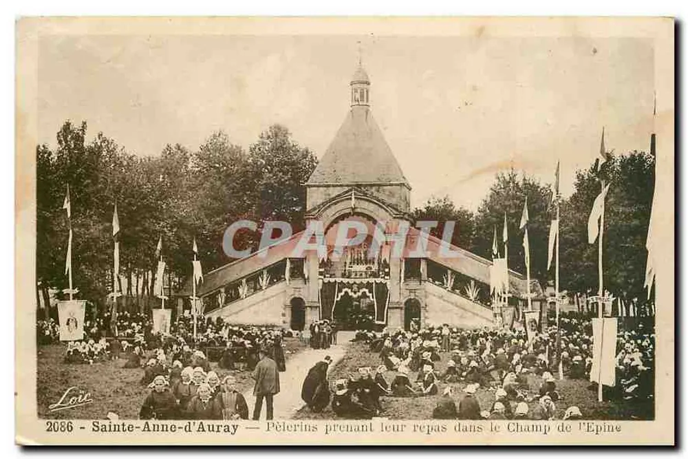Sainte-Anne-d'Auray — Pilger, die ihr Mittagessen im Champ de l'Epine einnehmen — Loire, n°2086 - Vorderseite