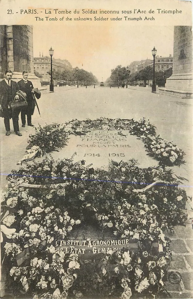Paris - La Tombe du Soldat inconnu sous l'Arc de Triomphe — Institut Agronomique de l'État - Recto
