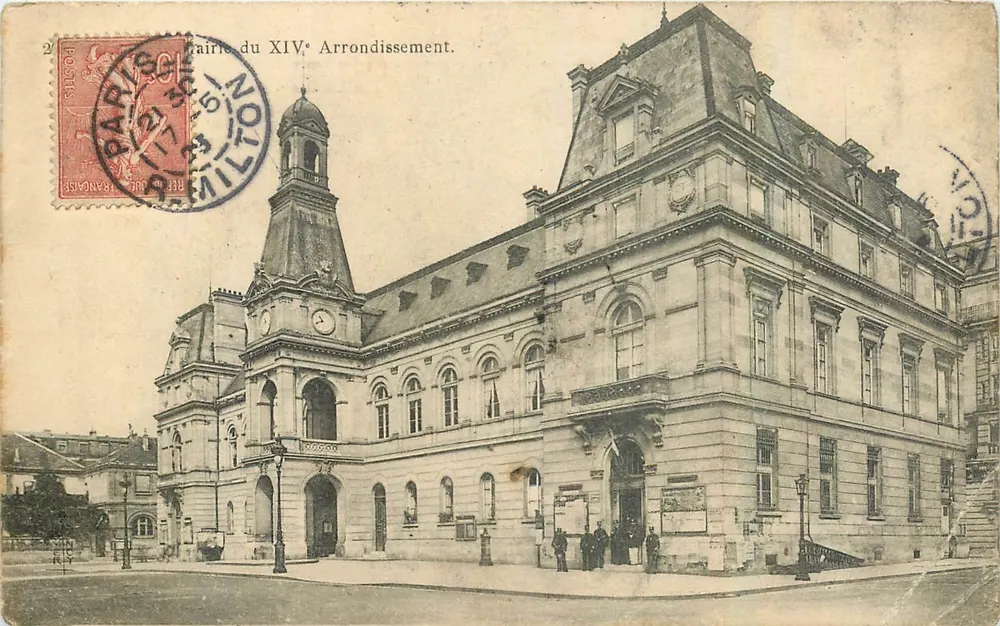Mairie du XIVe Arrondissement — bâtiment avec tour et horloge — éditeur : CARTE POSTALE - Recto
