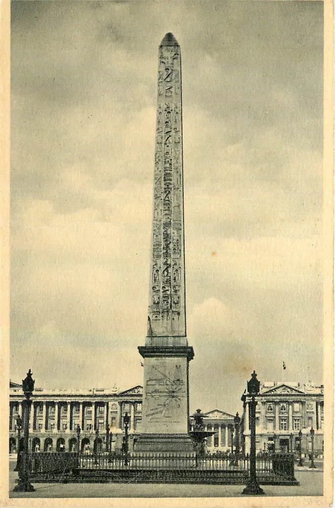 O Obélisco de Louqsor — Paris — Edições Louqsor - Frente