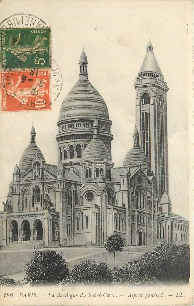 PARIS — A Basílica do Sagrado Coração — Aspecto geral — LL. — N° 180 - Frente