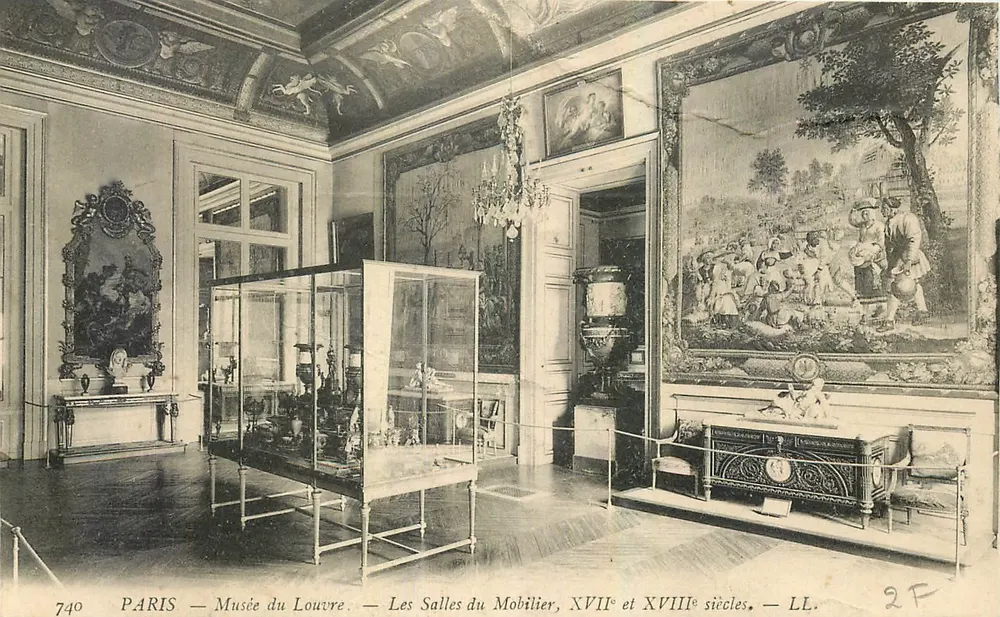Paris — Musée du Louvre — Les Salles du Mobilier, XVIIe et XVIIIe siècles — LL. - Recto