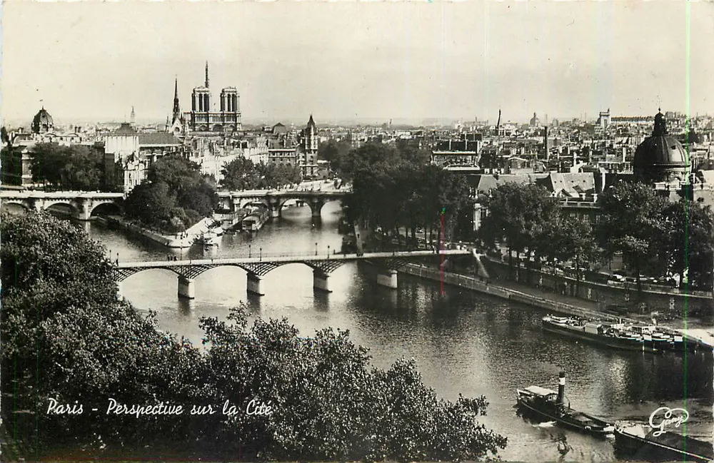 Paris - Perspectiva sobre a Cidade — vista da Sena com a Catedral de Notre-Dame e pontes — G.P. (editor) - Frente