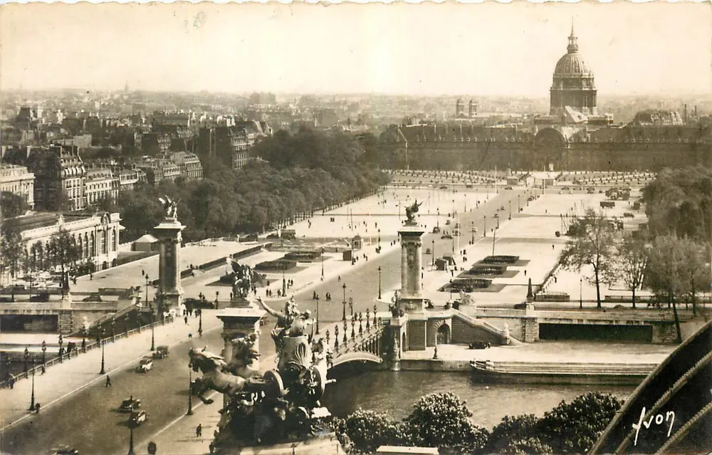 Pont Alexandre III et Esplanade des Invalides — Éditions d'Art, Paris - Recto