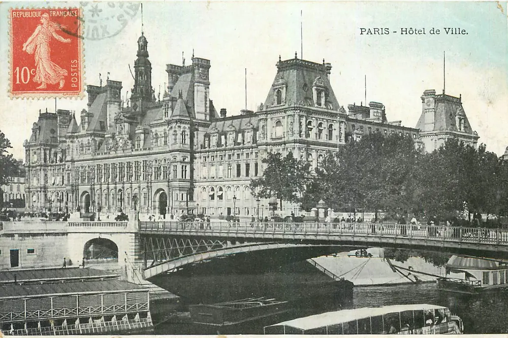 PARIS - Hotel de Ville. — Vista do edifício e da Seine com ponte — editor não visível, número de série não visível - Frente