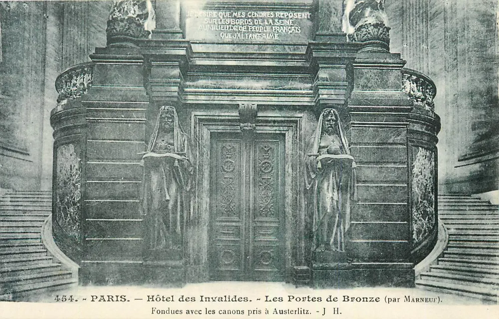 Paris — Hôtel des Invalides — Les Portes de Bronze (par Marneuf) - Recto
