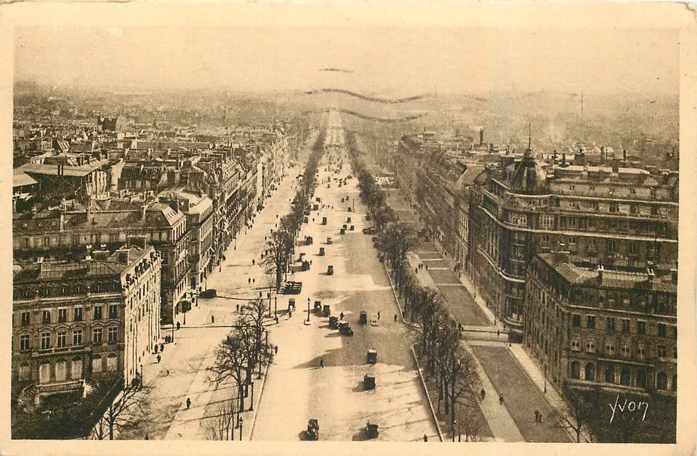 Paris — Avenue des Champs-Élysées aus Sicht des Arc de Triomphe — Éditions d'art Yvon, Nr. 170 - Vorderseite