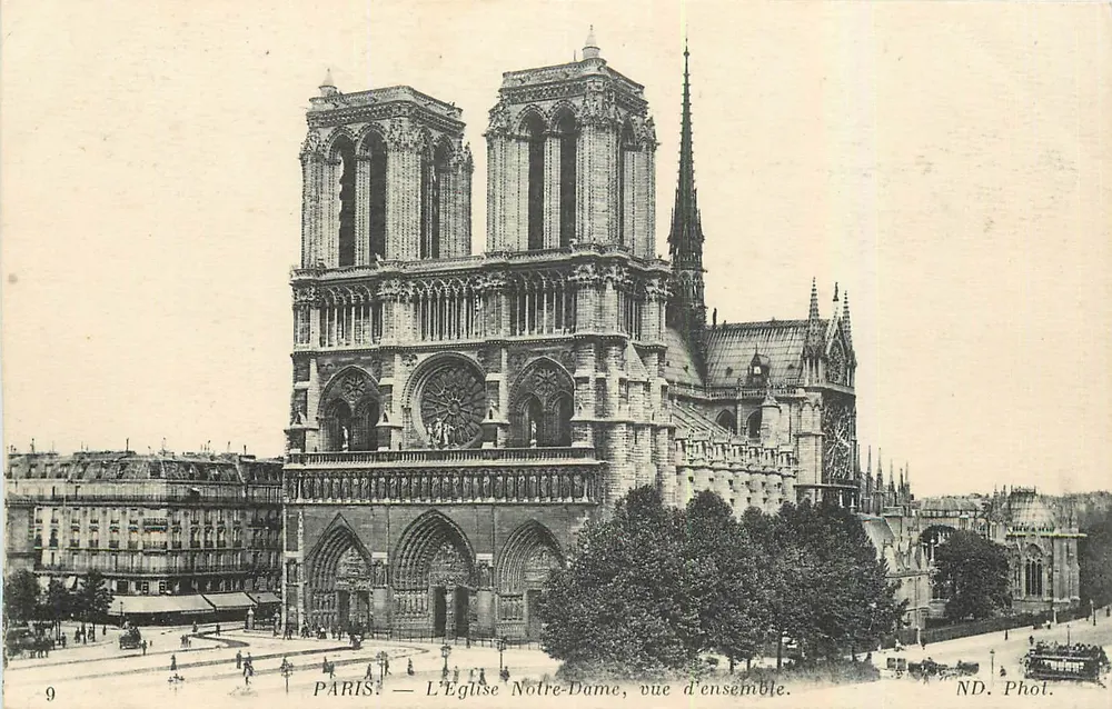 Paris — A Igreja de Nossa Senhora, vista geral — ND. Fot. - Frente