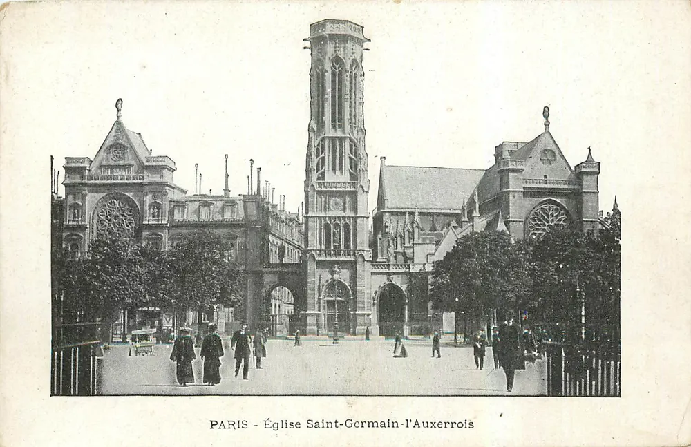 Paris - Igreja de Saint-Germain-l'Auxerrois — visão do edifício com seu campanário e rosáceas - Frente