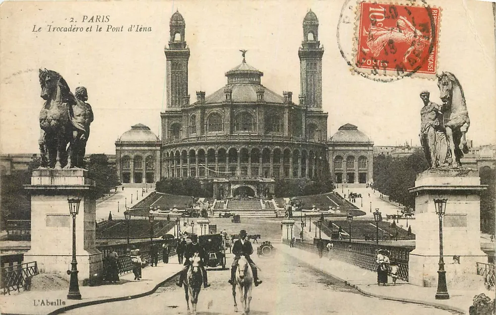 Paris — Le Trocadéro et le Pont d'Iéna — L'Abeille - Recto