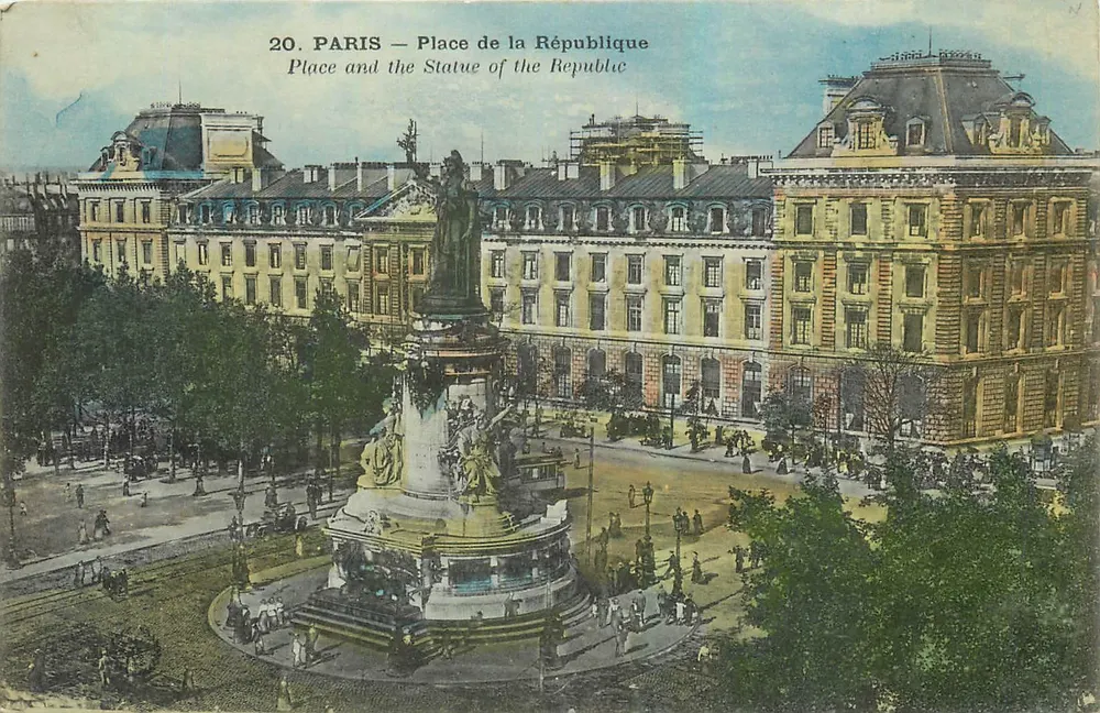 Paris — Place de la République — Estátua da República — Photocolor L'Abaille - Frente