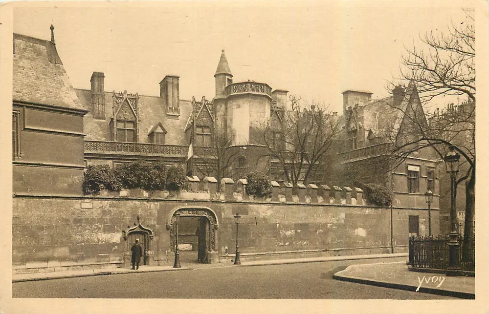 Le Musée de Cluny — Paris — Édition d'Art Yvov, série 72 - Frente