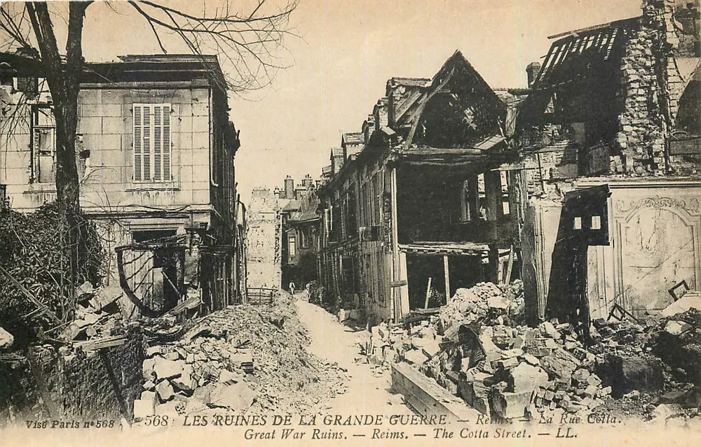 Ruinen des Großen Krieges — Reims — La Rue Colla - Vorderseite