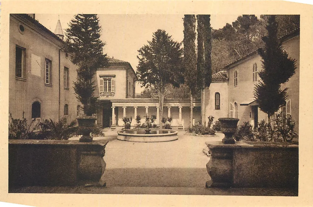 Chartreuse de Montrieux — Cour d'Honneur — M. Audry, Édit. Marseille - Frente