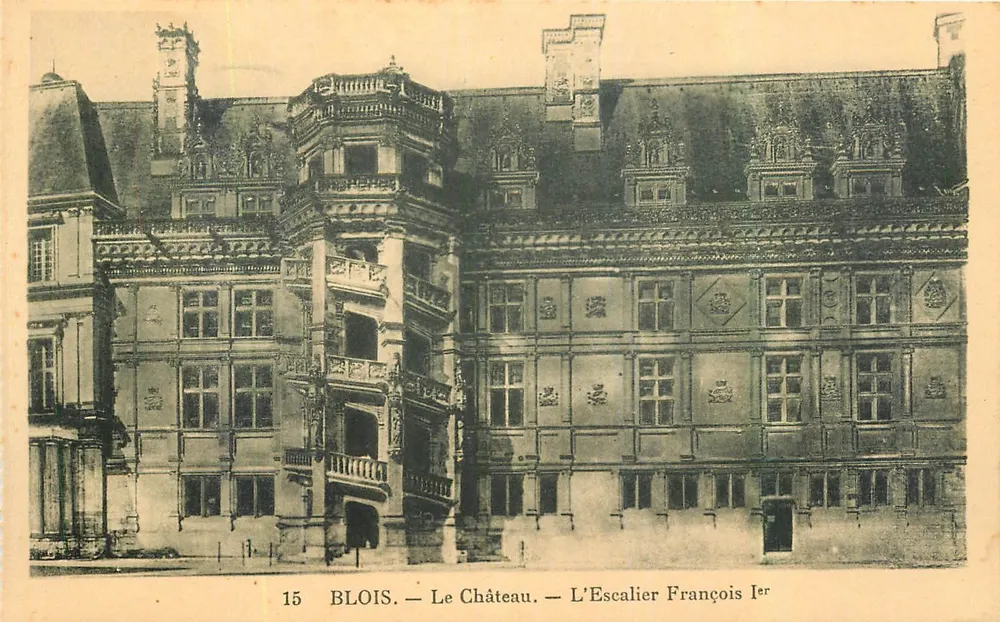 Blois — Le Château — L'Escalier François Ier — n°15 - Recto
