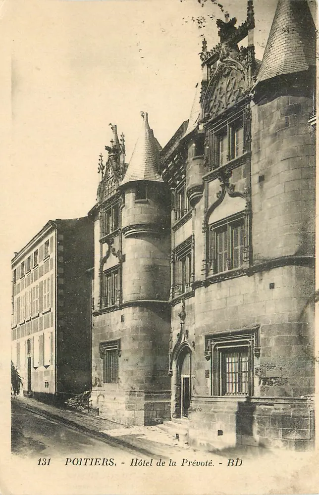Poitiers - Hotel de la Prévôté - BD - Frente