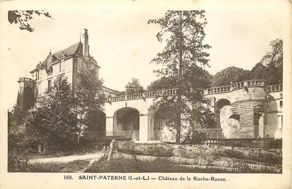 Saint-Paterne (I.-et-L.) — Schloss la Roche-Racan - Vorderseite