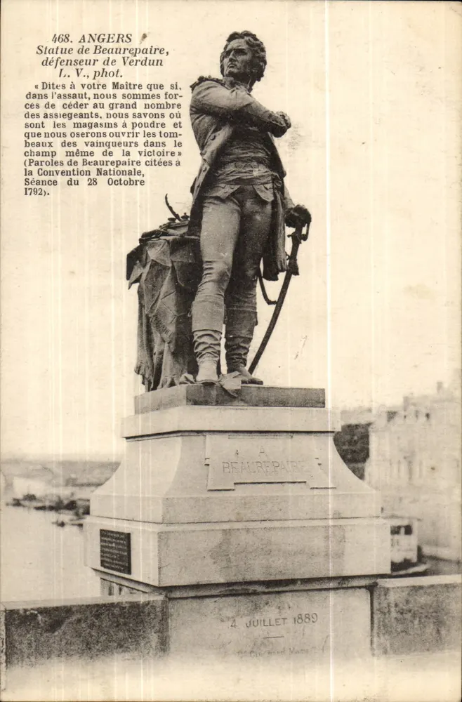 Angers — Statue de Beaurepaire, défenseur de Verdun — phot. I. V. - Recto