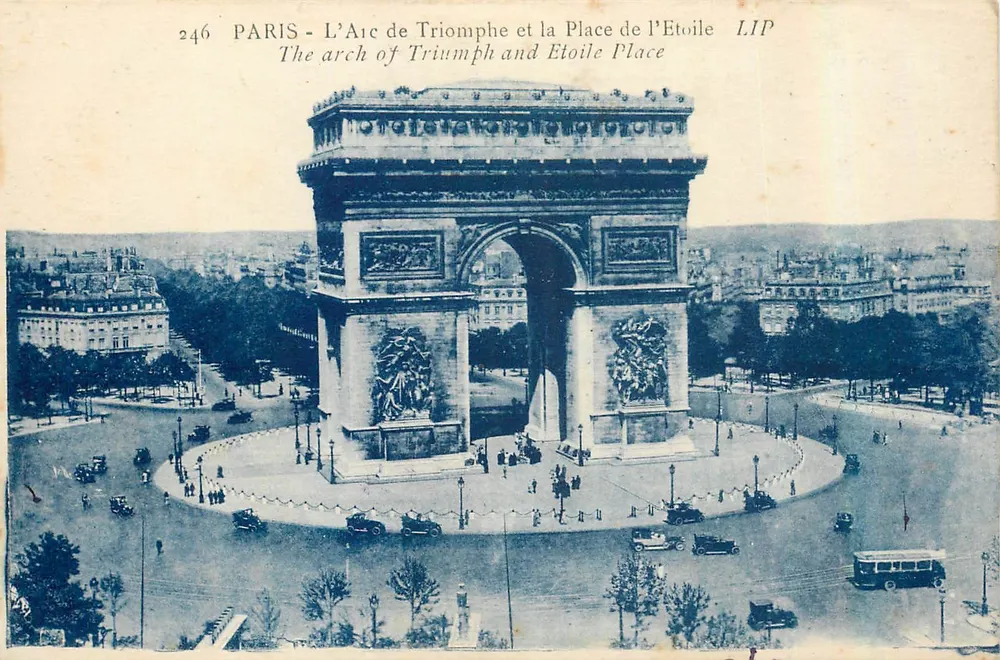 Paris - L'Arc de Triomphe et la Place de l'Étoile — LIP - Recto