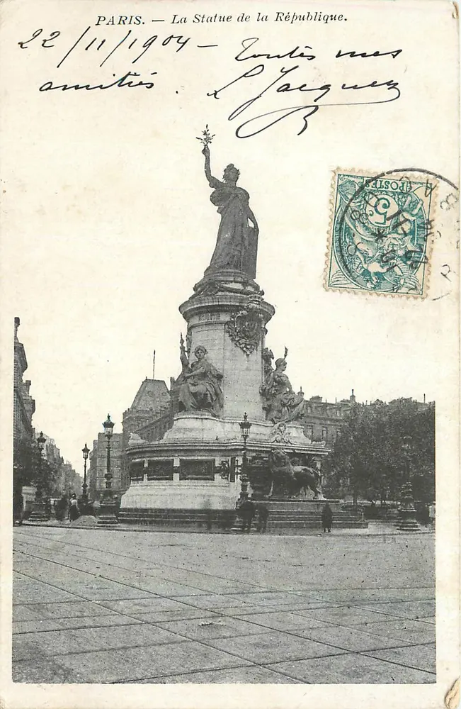 Paris — A Estátua da República — editor não visível - Frente