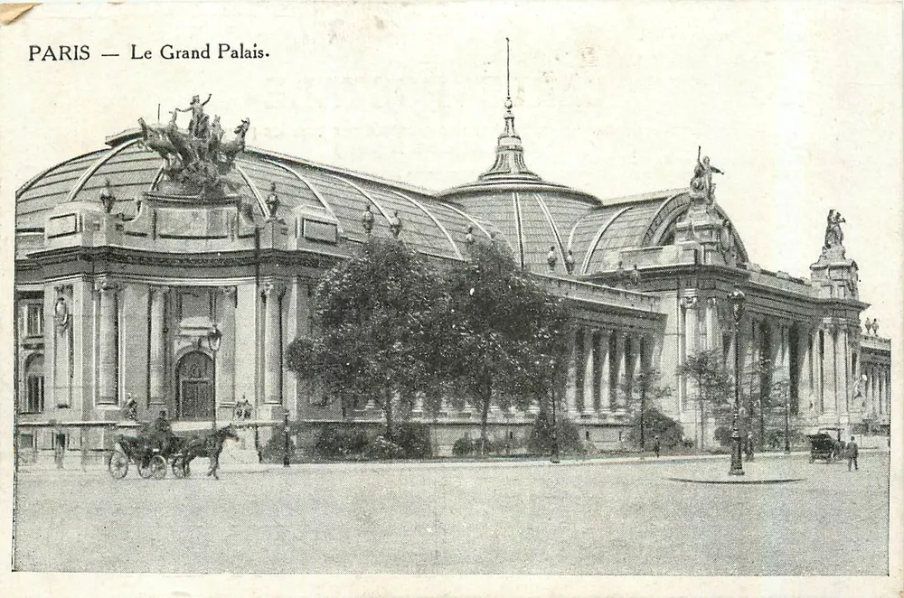 PARIS — O Grand Palais. - Frente