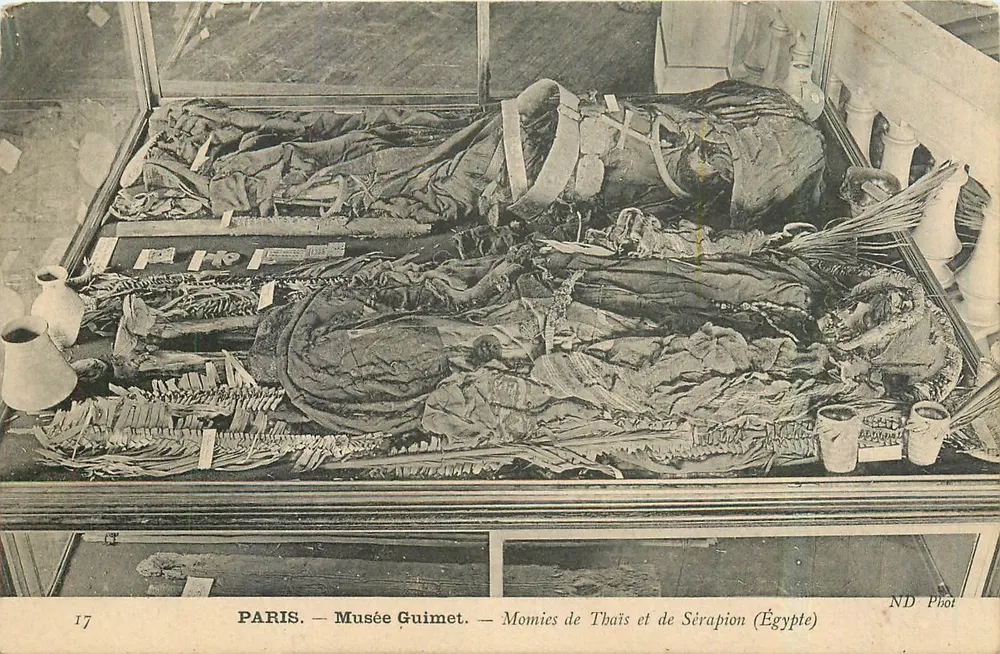 Paris — Musée Guimet — Mumien von Thaïs und Sérapion (Ägypten) — ND Phot - Vorderseite