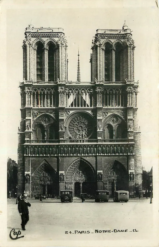 Paris - Notre-Dame — vista da fachada — editor C.A.P. n°24 - Frente